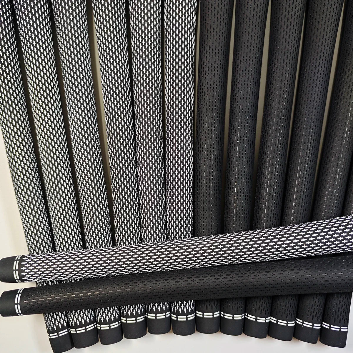 13, 20 or 50 Pcs | TOUR VELVET 360 Golf Grips (Undersize/Standard/Midsize)